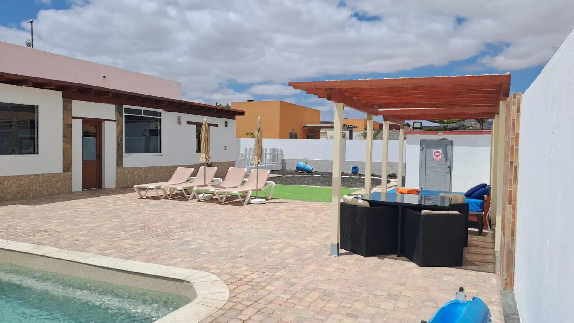 Villa Experience Heated Salty Water Pool 칼레타데푸스테 0*,